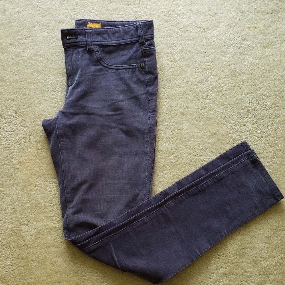 Sz 25P Pilcro and Letterpress Serif Skinny Cords